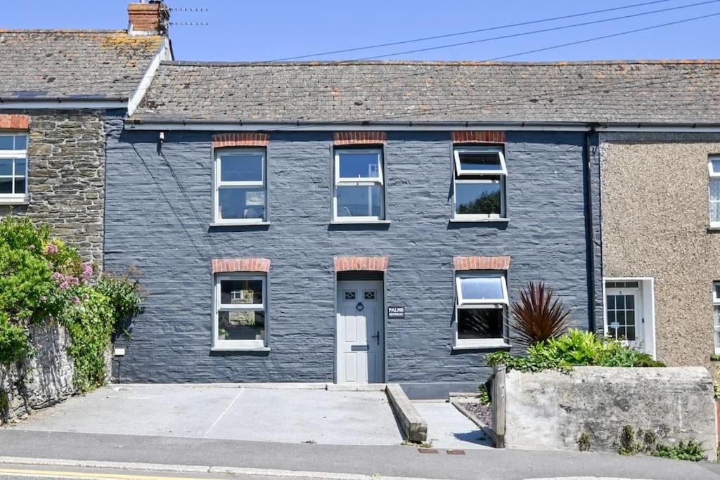 Palms 1 - Wood Burner, 5 Min Walk To Beach+parking Apartment Newquay (Cornwall)