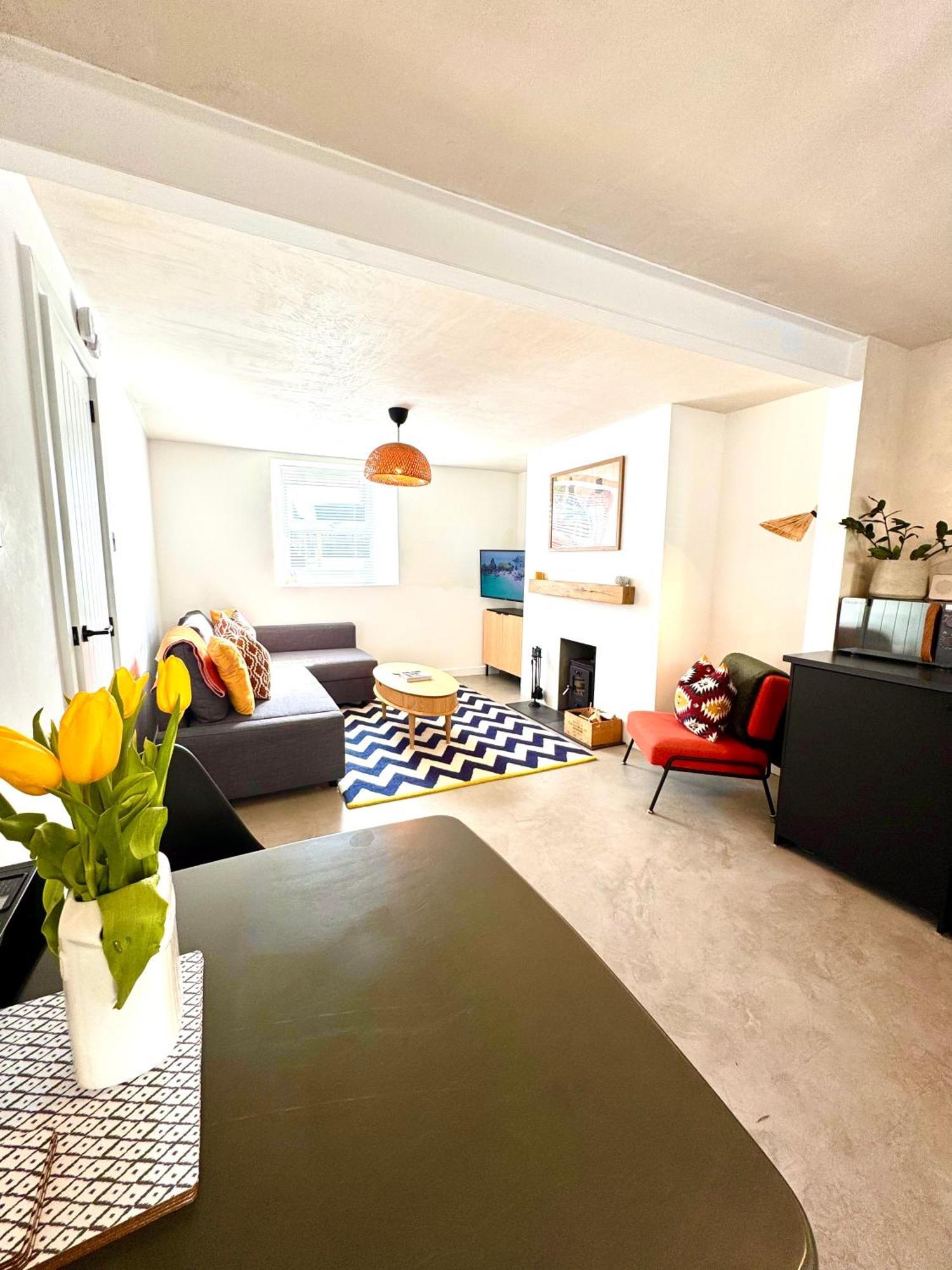 Palms 1 - Wood Burner, 5 Min Walk To Beach+parking Apartment Newquay (Cornwall)