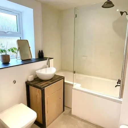 Palms 1 - Wood Burner, 5 Min Walk To Beach+Parking Newquay  Exterior photo