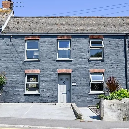 Palms 1 - Wood Burner, 5 Min Walk To Beach+Parking Newquay  Exterior photo