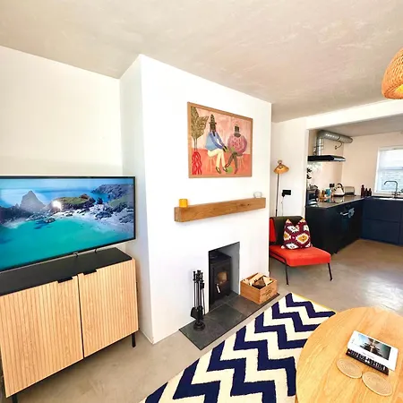 Palms 1 - Wood Burner, 5 Min Walk To Beach+Parking Newquay  Exterior photo